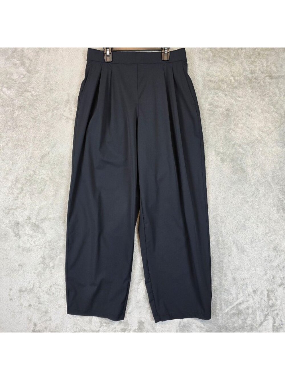 Uniqlo Pants Womens L Black Pleated Ultra Stretch Active Wide Quick Dry UV